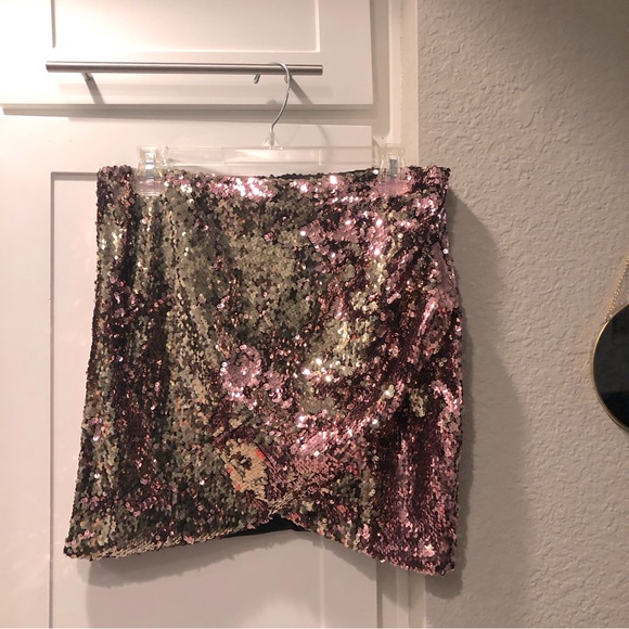 Top shop Sequin mini It’s in really good